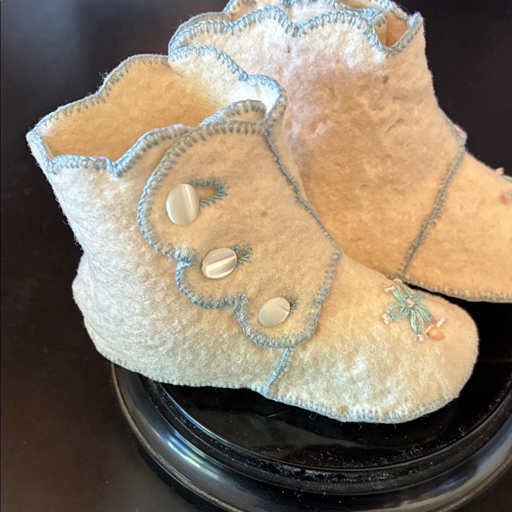 Vintage handmade felt baby booties